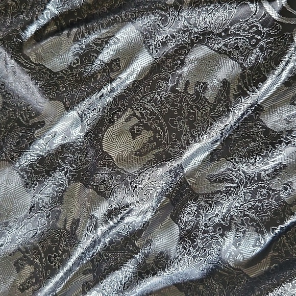 Gray Elephant Patterned Scarf - Picture 2 of 3